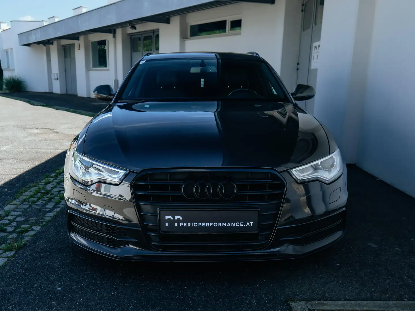Audi A6 3.0 TDI S-Line Sport Grau - 2