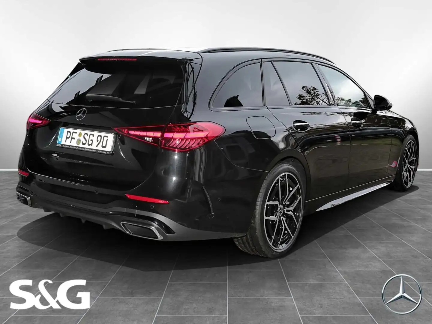 Mercedes-Benz C 300 4M T AMG 360°+Panoramadach+AHK+Standheizun Černá - 2