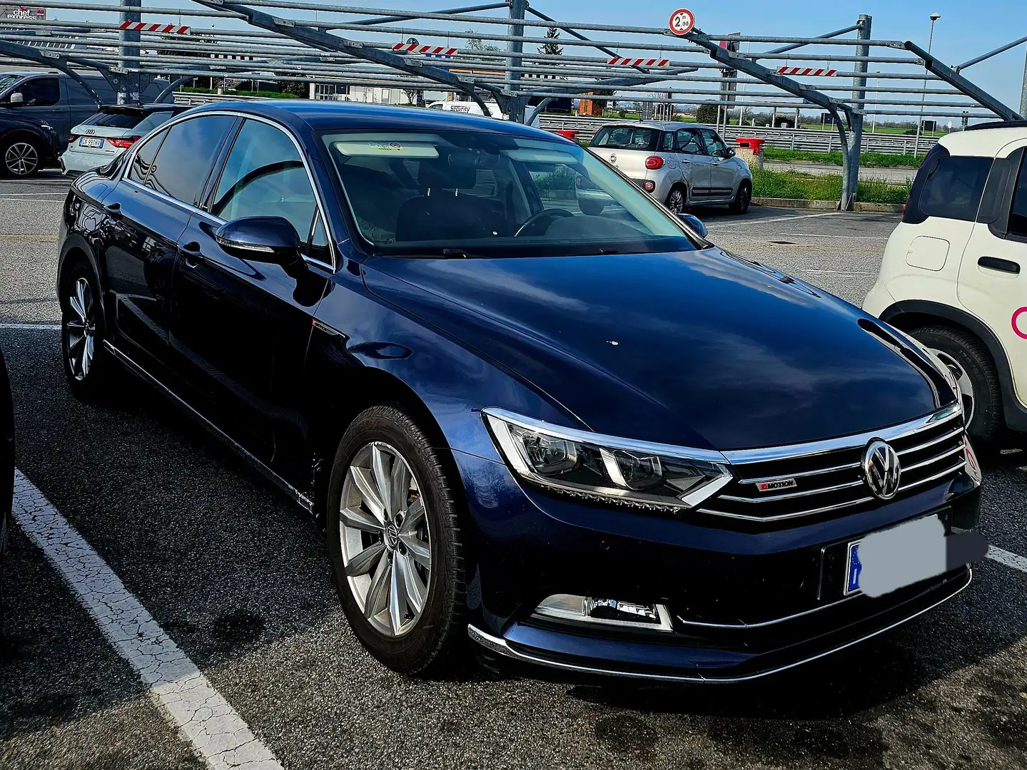Volkswagen Passat 2.0 bitdi Highline 4motion berlina 240cv dsg Blu/Azzurro - 2