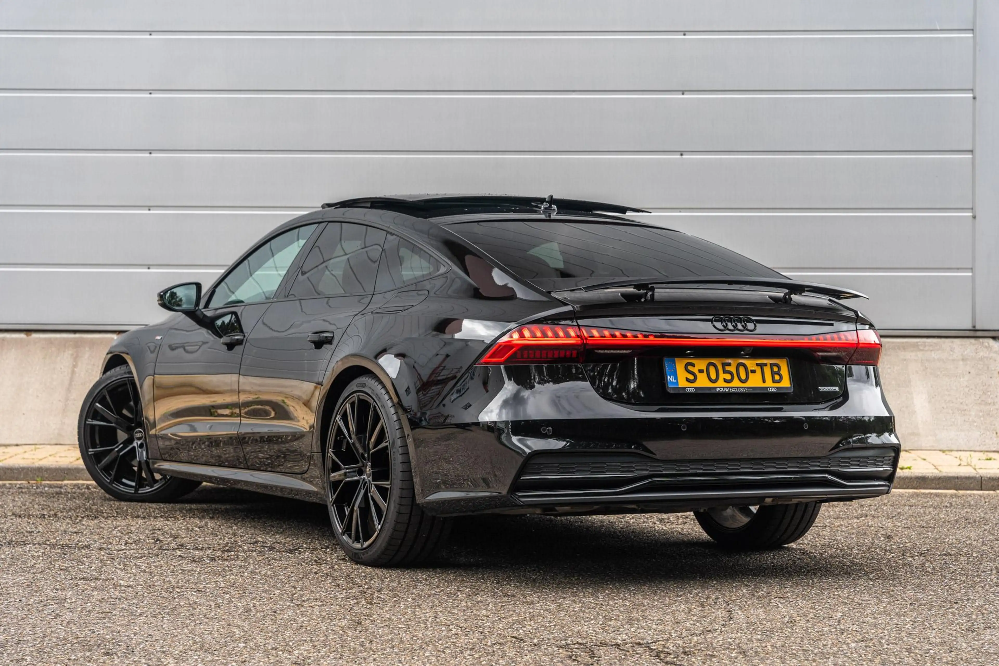 Audi A7 Sportback 55 TFSIe 367pk PHEV Quattro S Edition Co — photo 2