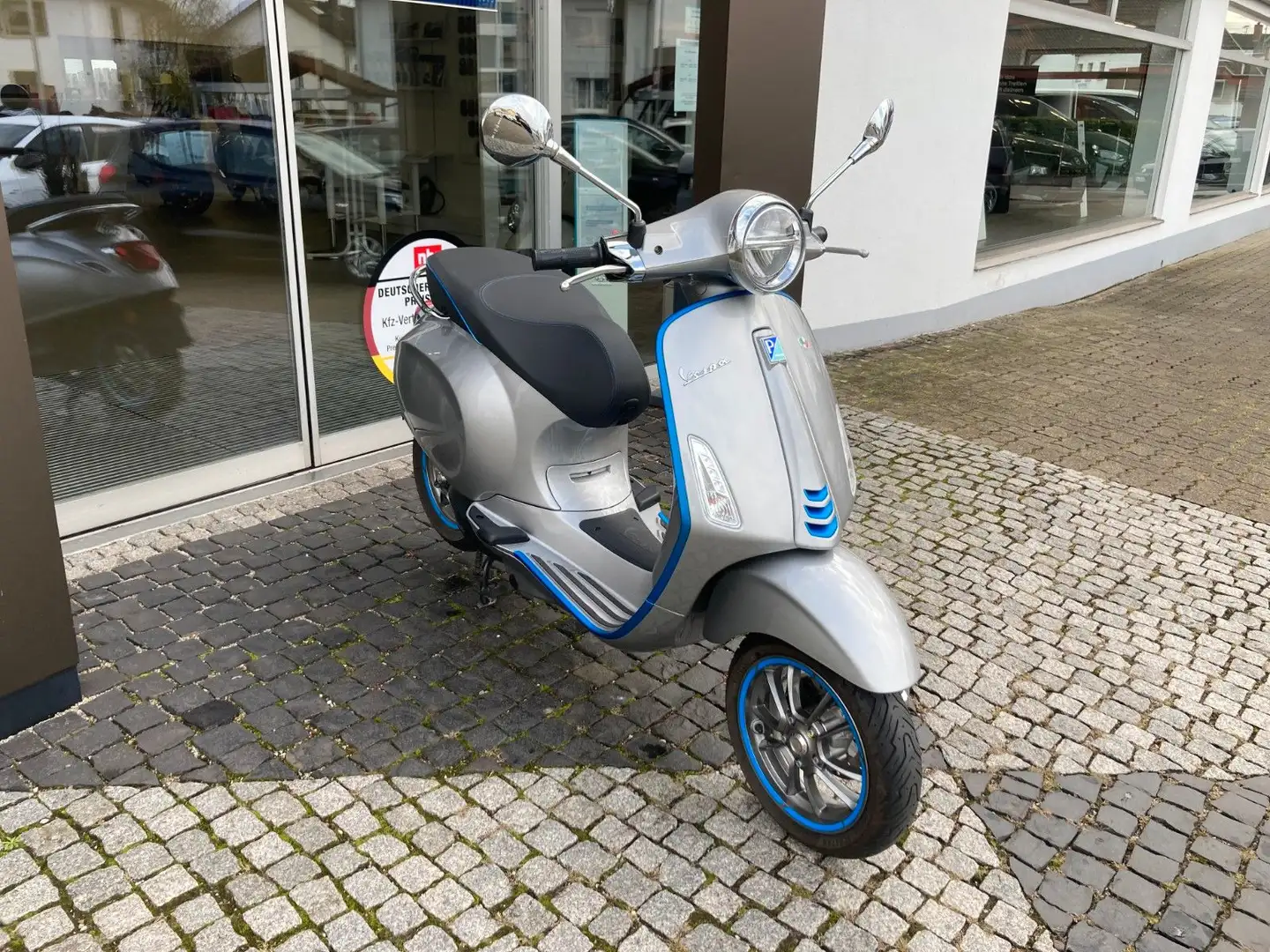 Vespa Elettrica 45 km/h Srebrny - 1