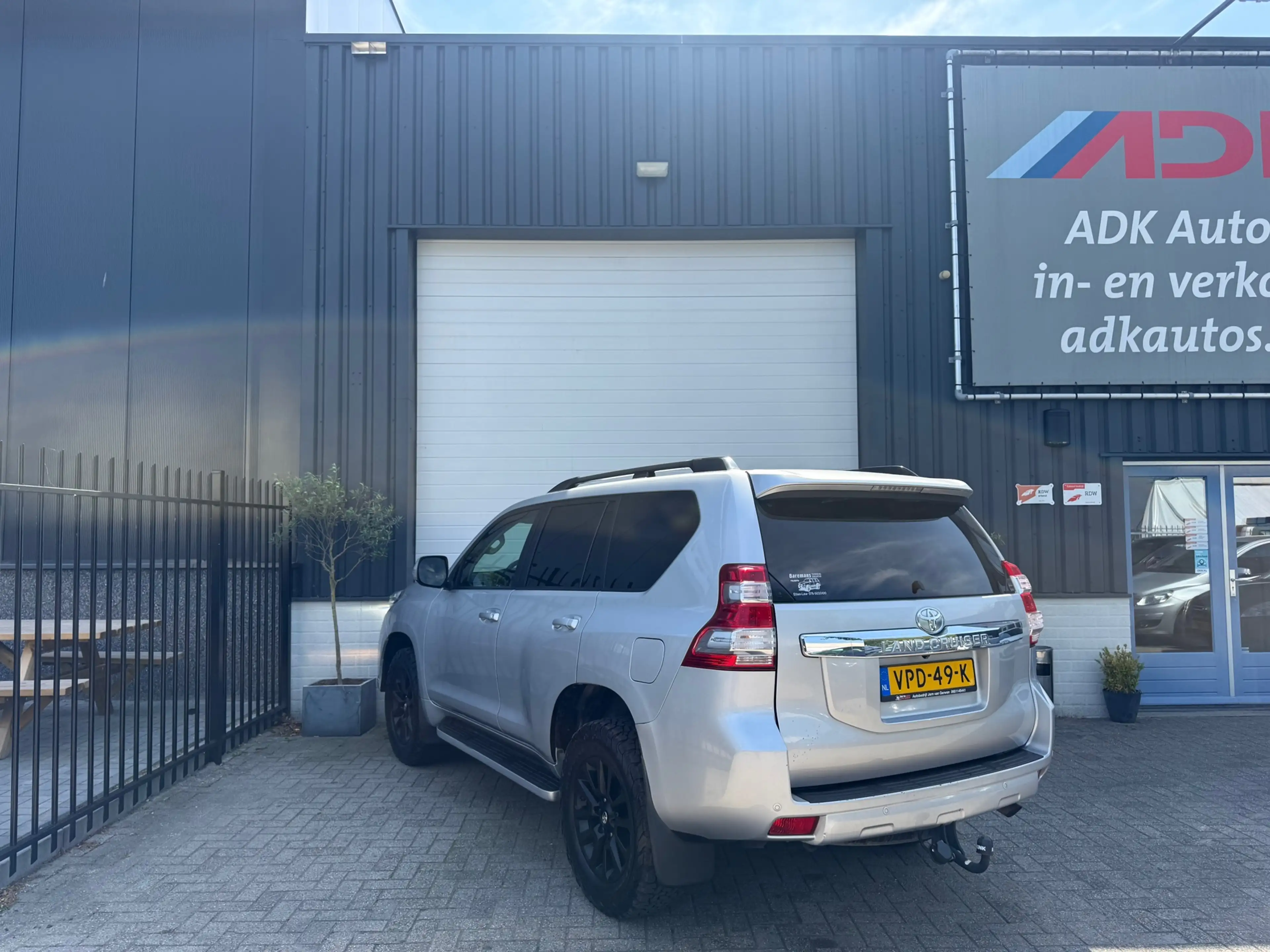 Toyota Land Cruiser 3.0 D-4D-F VX High Roof Window Van EX BTW/BOMVOL — photo 6