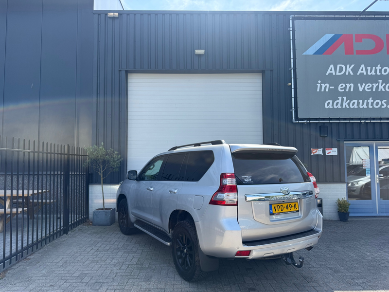 Toyota Land Cruiser 3.0 D-4D-F VX High Roof Window Van EX BTW/BOMVOL — photo 6