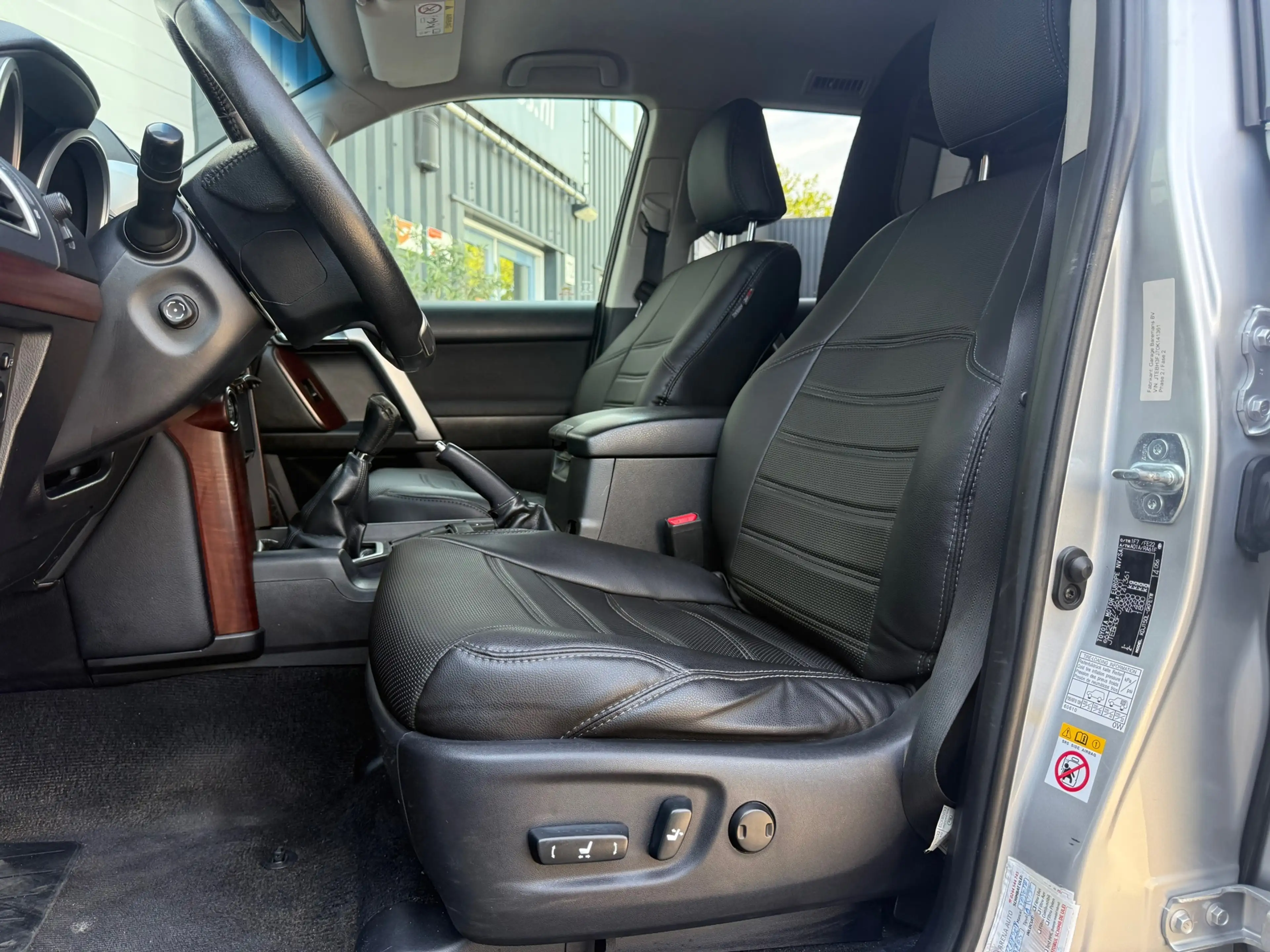 Toyota Land Cruiser 3.0 D-4D-F VX High Roof Window Van EX BTW/BOMVOL — photo 7