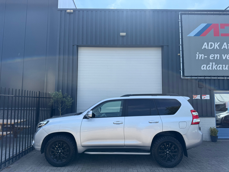 Toyota Land Cruiser 3.0 D-4D-F VX High Roof Window Van EX BTW/BOMVOL — photo 3