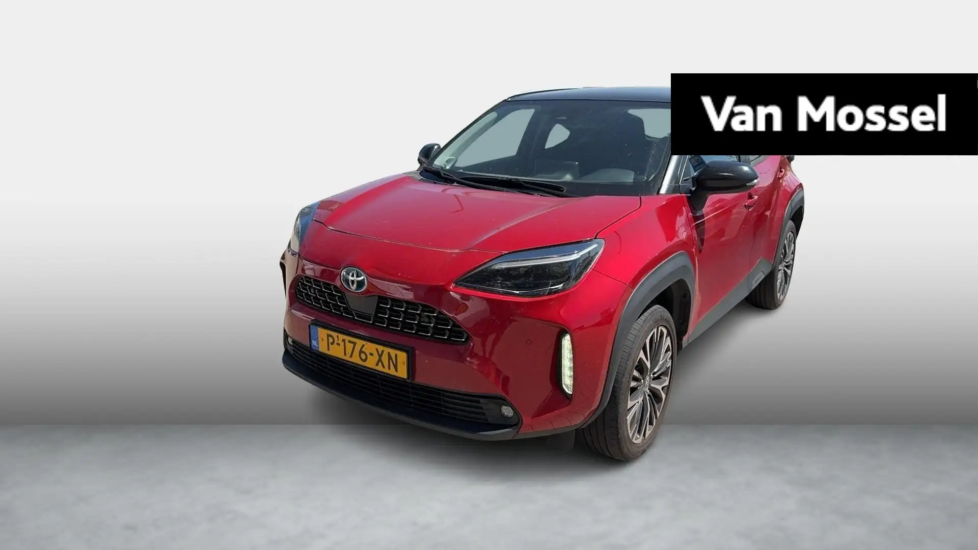 Toyota Yaris Cross 1.5 Hybrid Executive | Panoramadak | Bi- Tone | Ca Rouge - 1