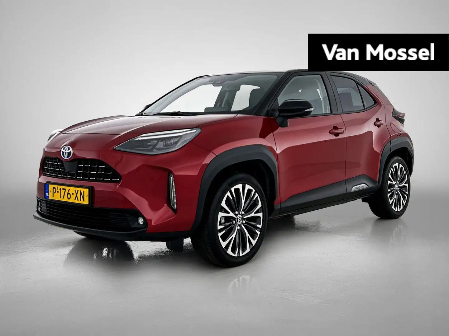 Toyota Yaris Cross 1.5 Hybrid Executive | Panoramadak | Bi- Tone | Ca Rot - 1
