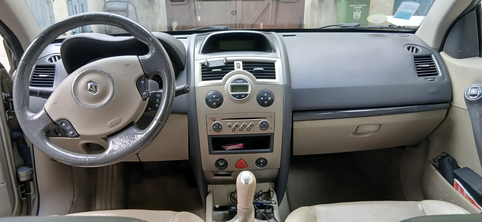 Renault Megane Mégane II CC 1.6 16V Sport Privilège Beige - 2