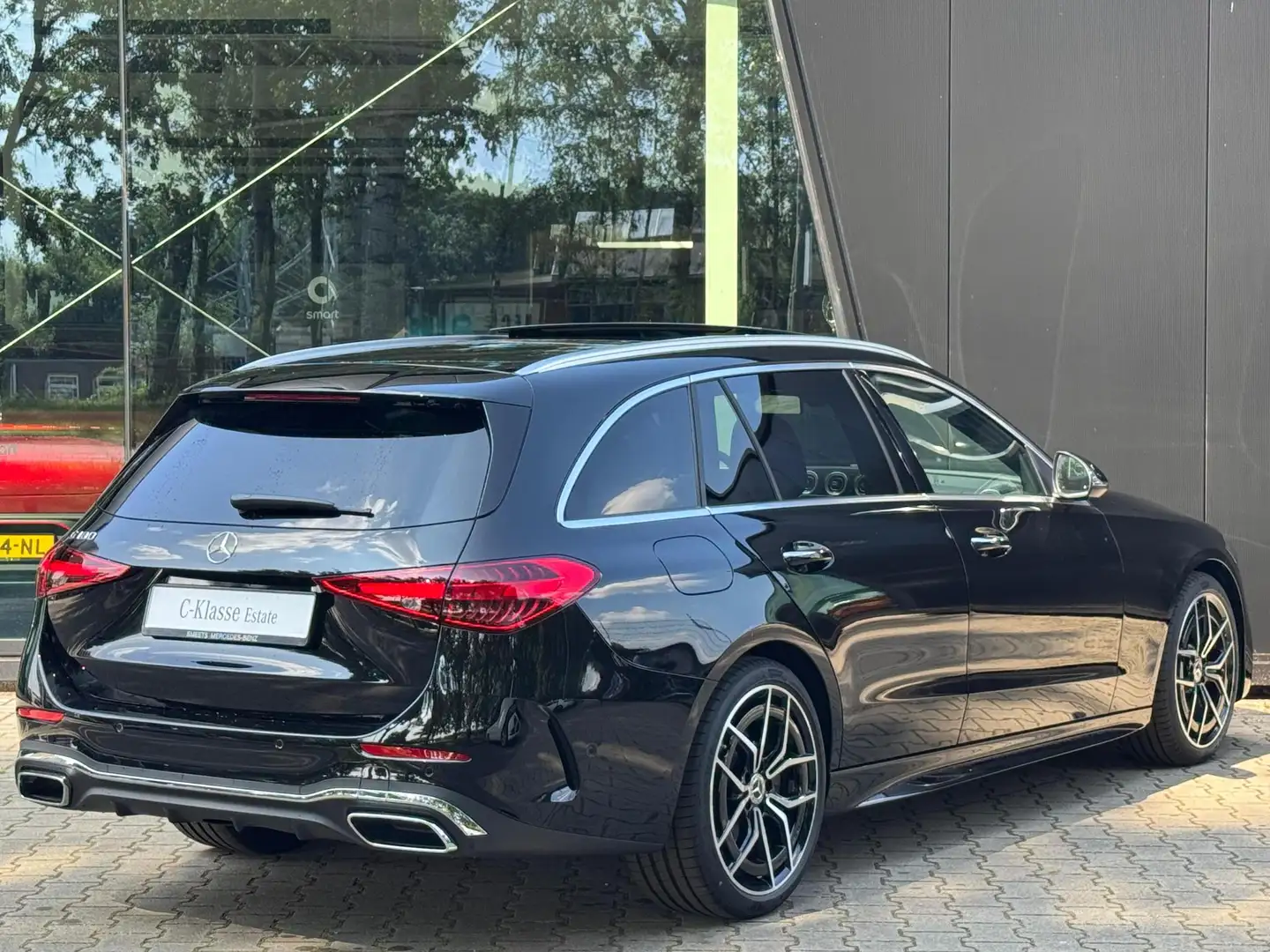 Mercedes-Benz C 180 Estate Star Edition AMG Line Zwart - 2