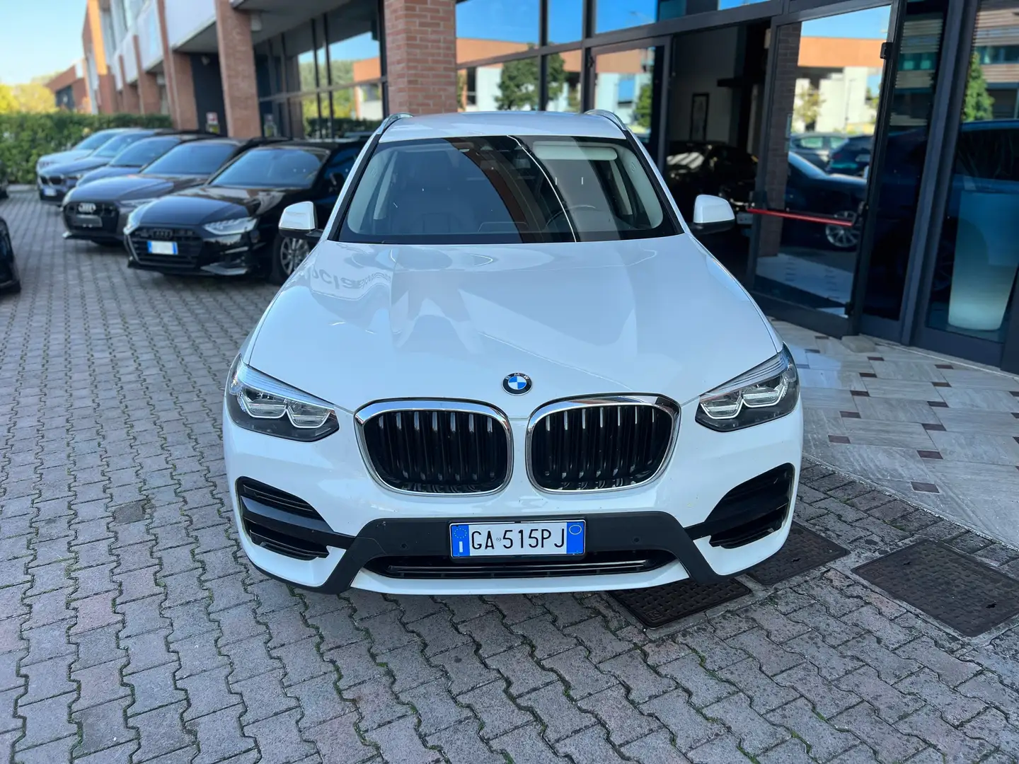 BMW X3 X3 sdrive18d Business Advantage 150cv auto Blanc - 2