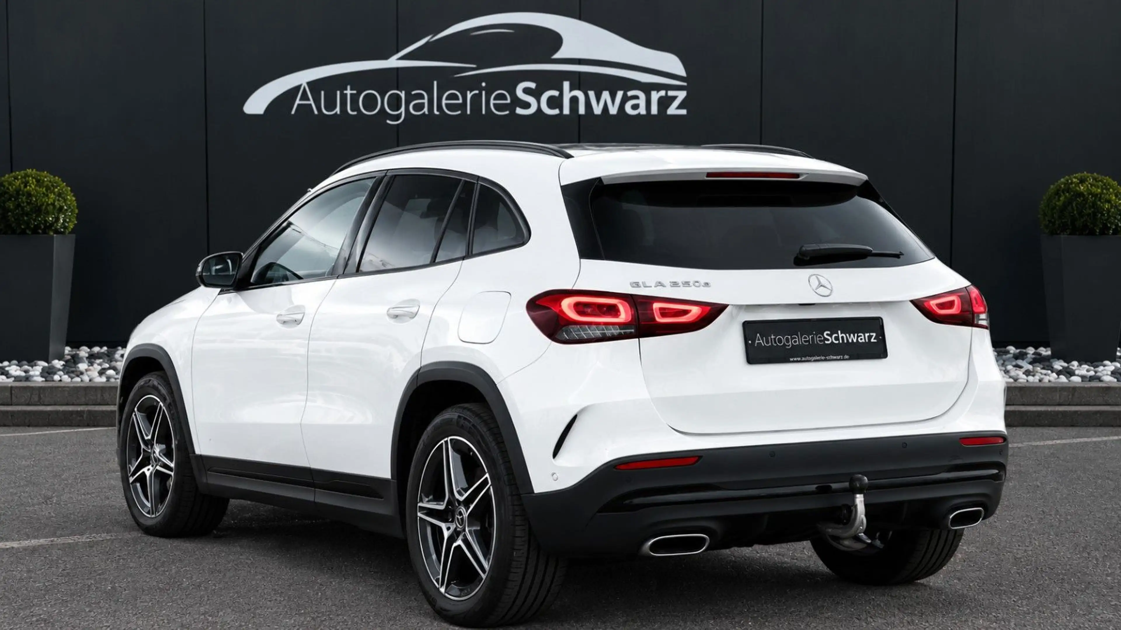 Mercedes-Benz GLA 250 e AMG 360 KAM AHK MULTIBEAM PANO DIS+ AMB — photo 6