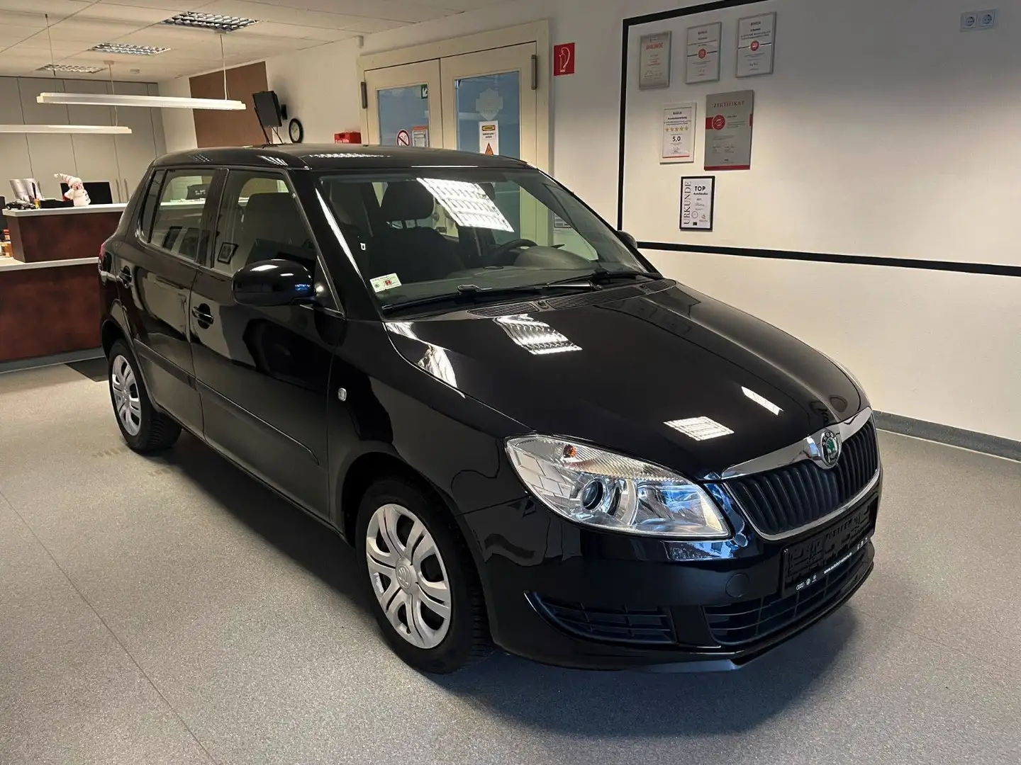Skoda Fabia 1.2 TSI DSG Ambition *1.Hand/SHZ/Gepflegt Schwarz - 1