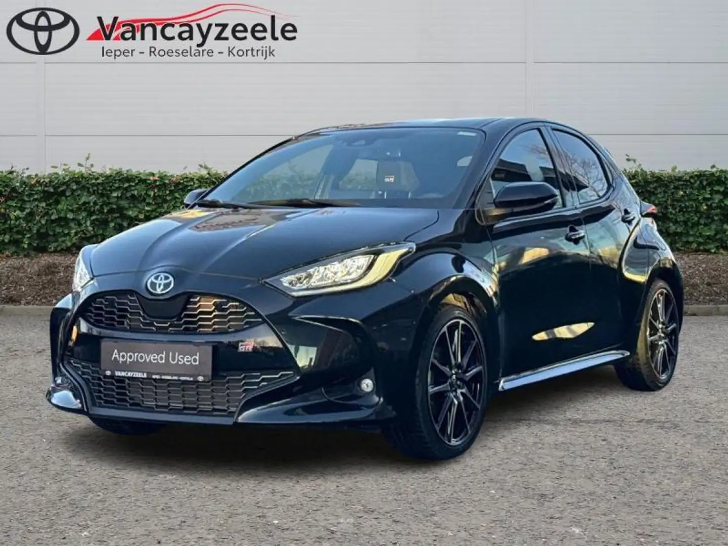 Toyota Yaris GR Sport+cam+nav+18 Noir - 1