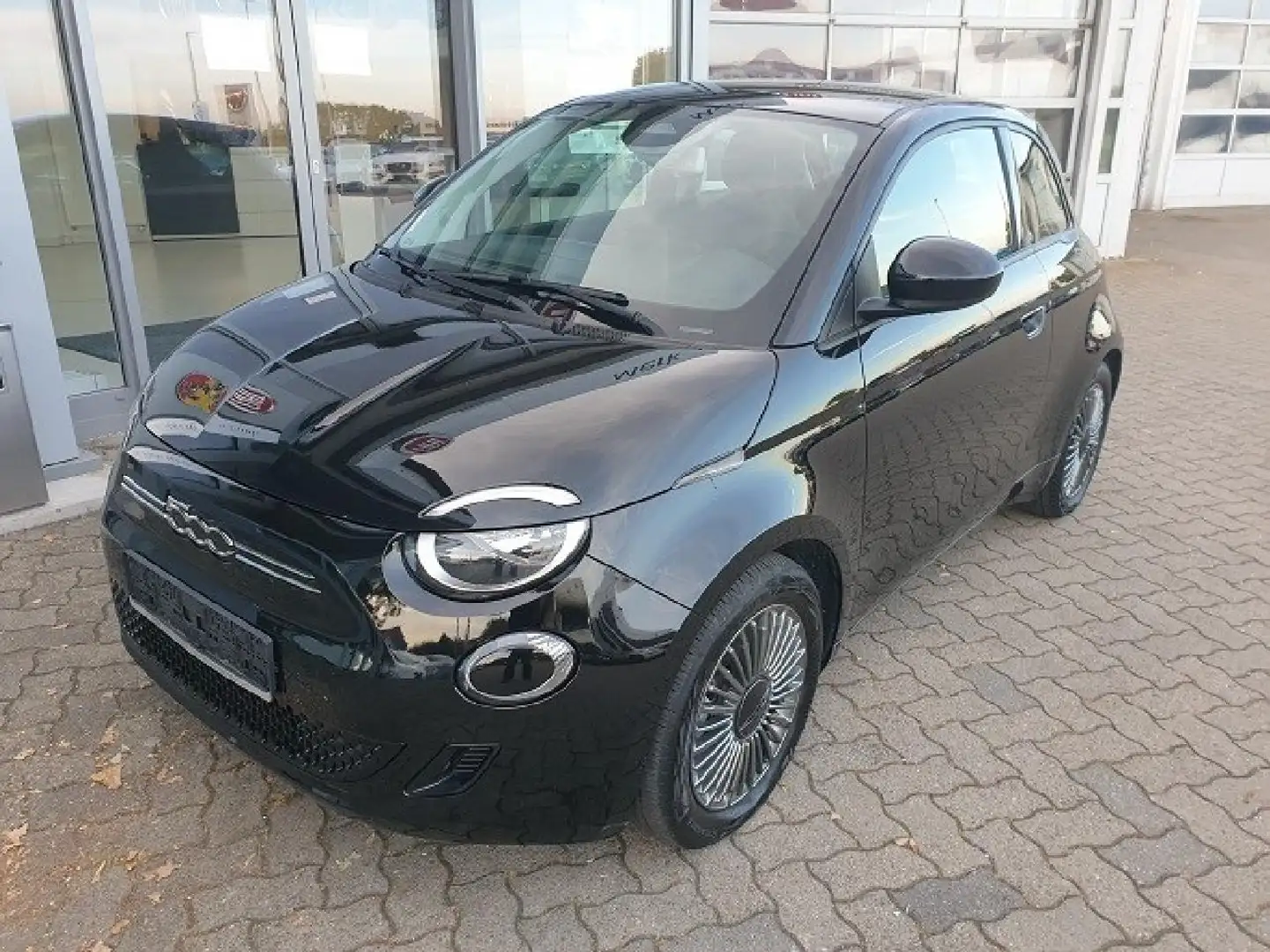 Fiat 500e Icon Schwarz - 1