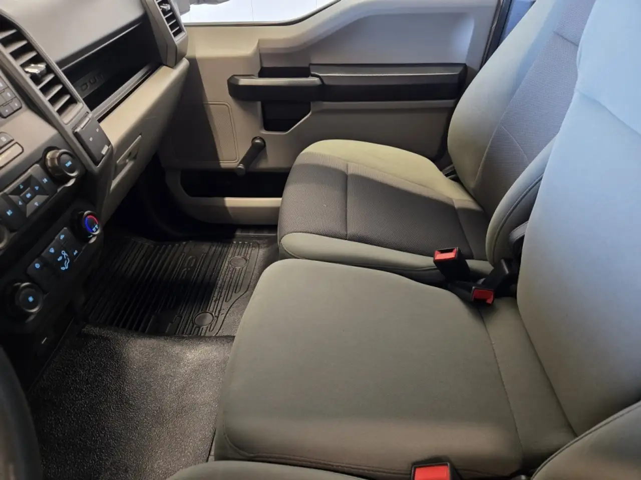 Ford F 550 снимка Ford F 550