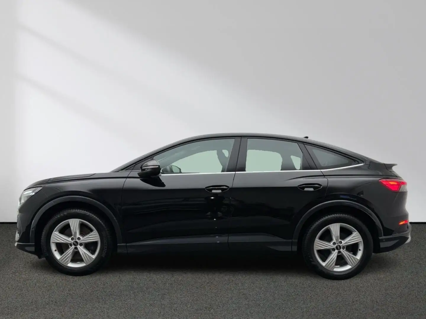 Audi Q4 e-tron Sportback 50 quattro MMI Matrix HUD Schwarz - 2