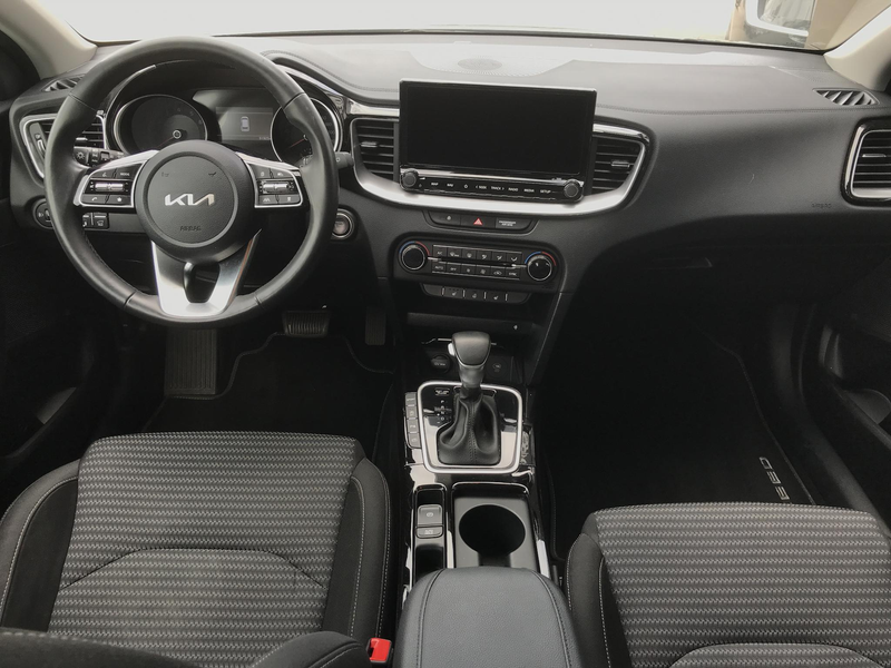 Kia Ceed SW / cee'd SW Sportswagon 1.5 T-GDi DynamicPlusLine — photo 12