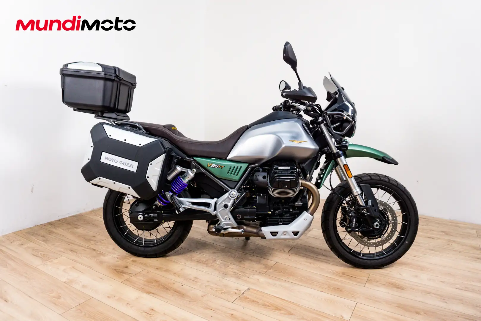 Moto Guzzi V 85 TT - 1