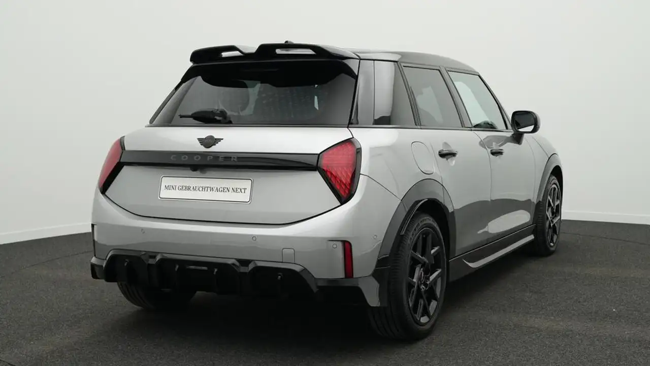 MINI Cooper C John Cooper Works Trim 4