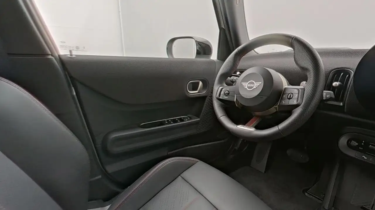 MINI Cooper C John Cooper Works Trim 22