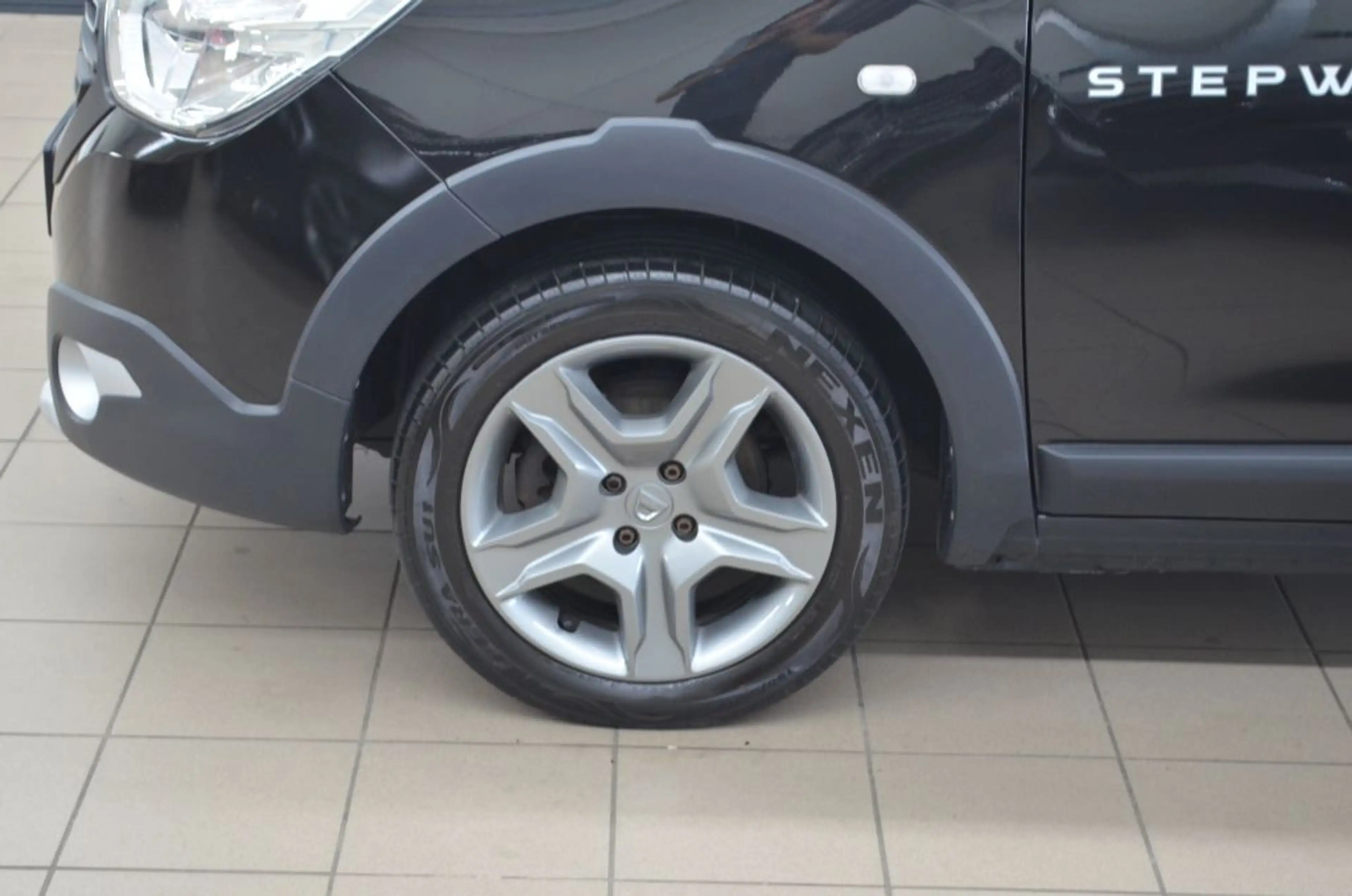 Dacia Lodgy TCe 130 GPF Stepway Plus*7-Sitzer*AHK — photo 5
