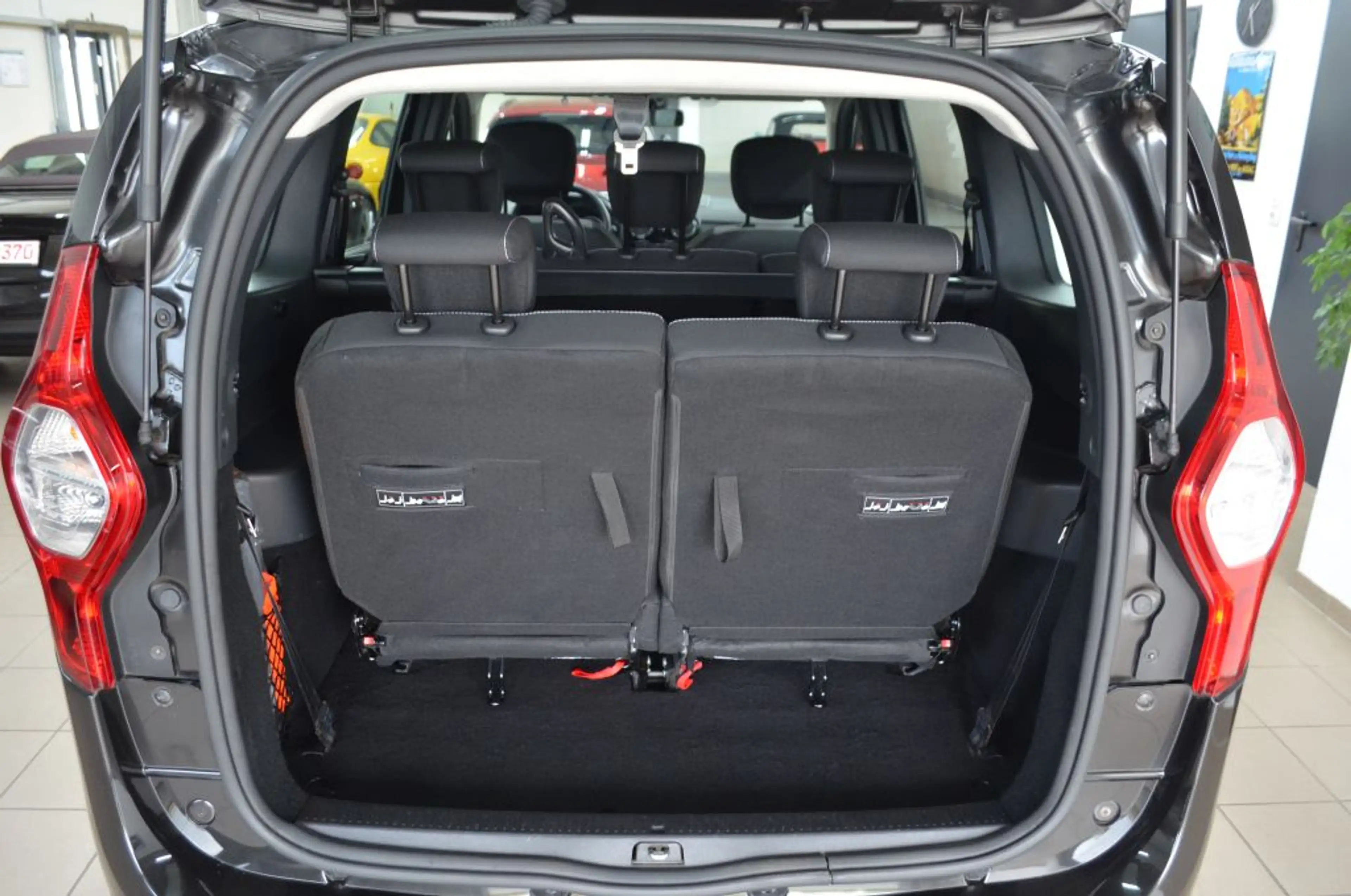 Dacia Lodgy TCe 130 GPF Stepway Plus*7-Sitzer*AHK — photo 9