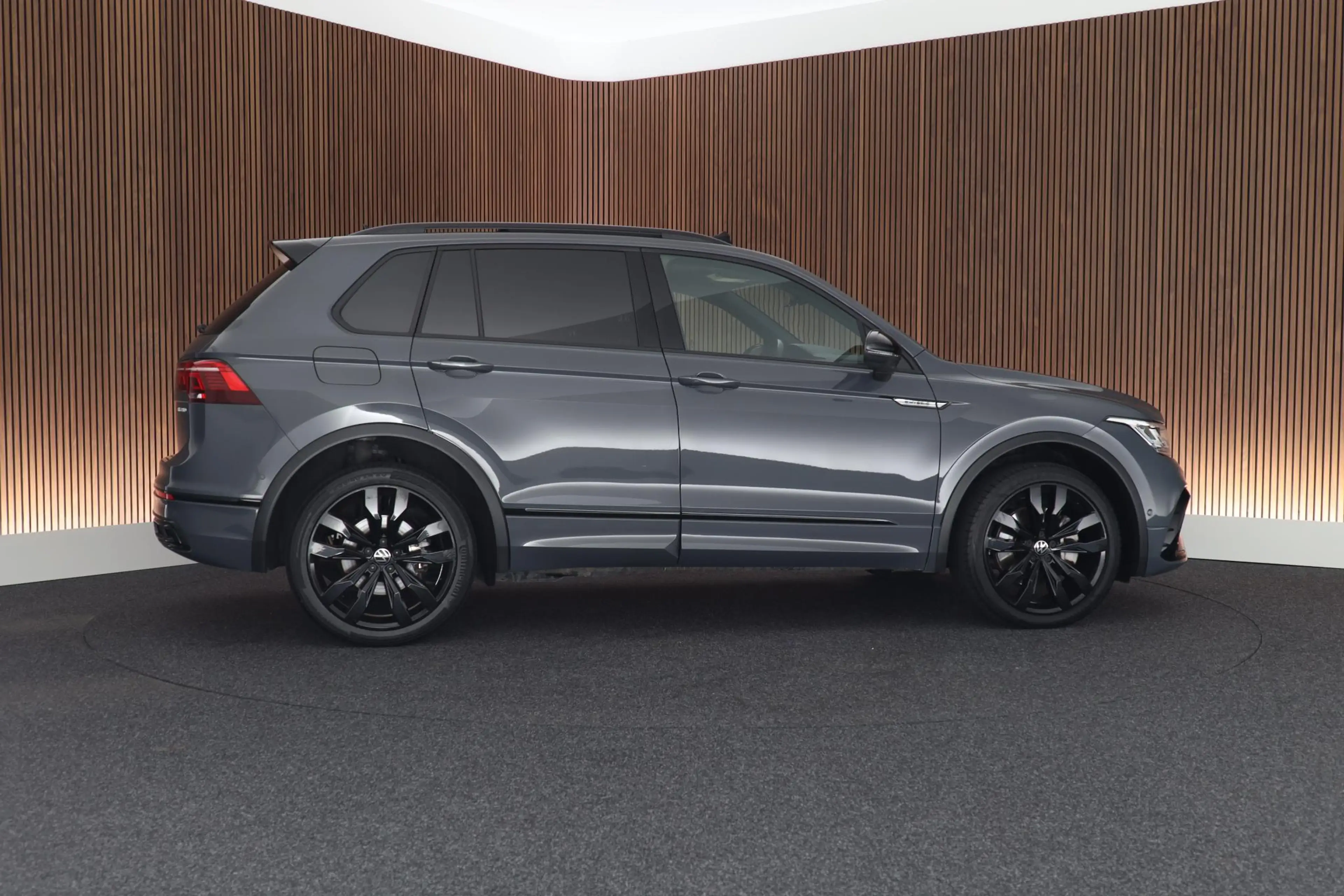 Volkswagen Tiguan 1.4 TSI 245pk eHybrid R-Line Business+ DCC Panoram — photo 11
