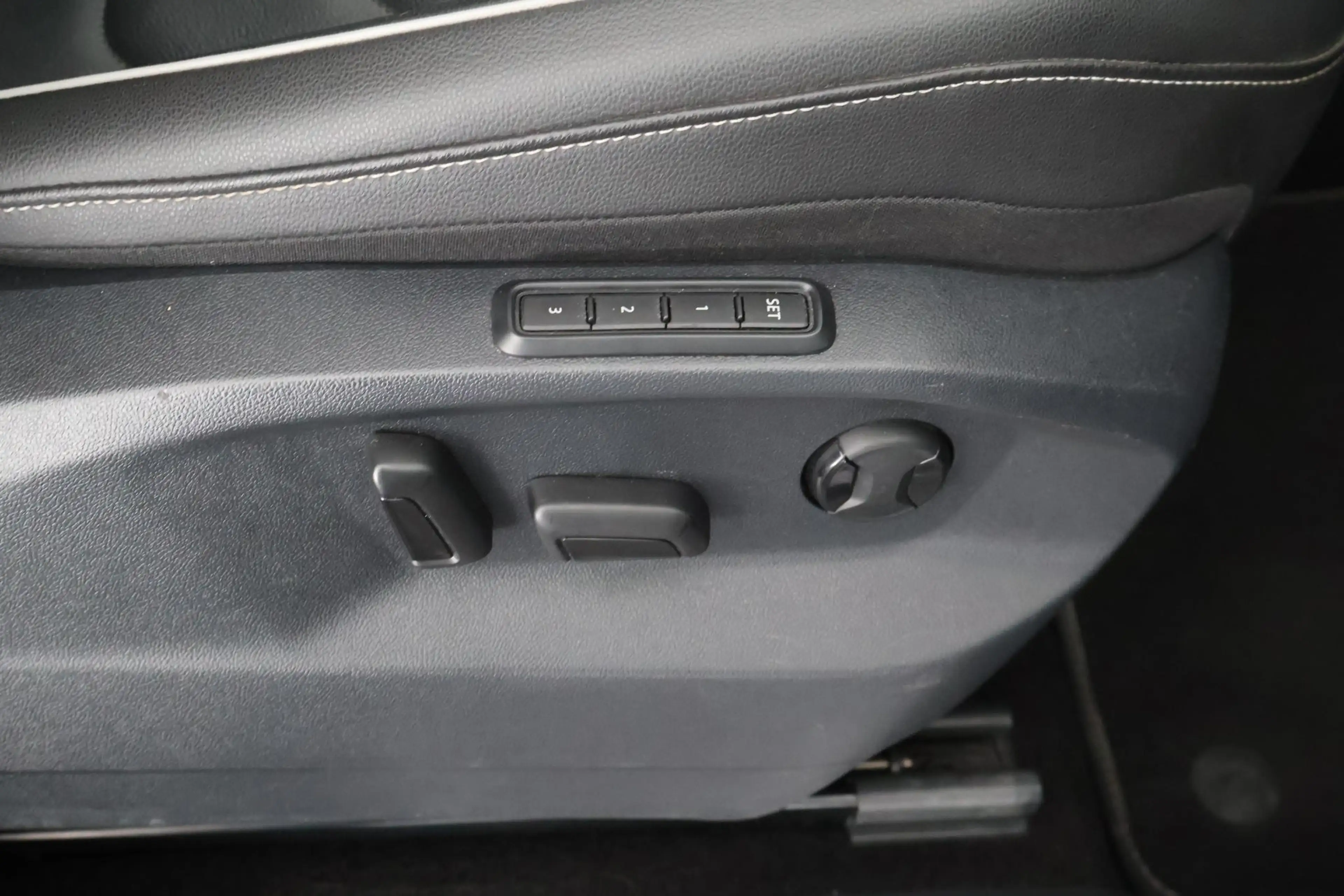 Volkswagen Tiguan 1.4 TSI 245pk eHybrid R-Line Business+ DCC Panoram — photo 5