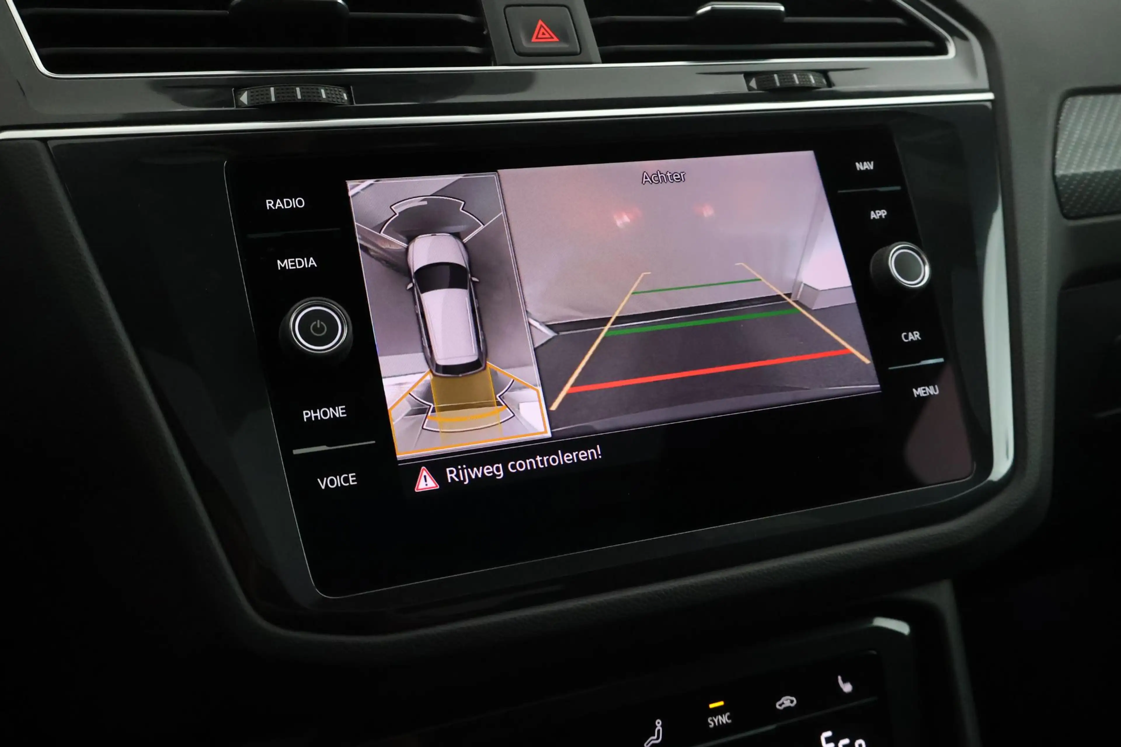 Volkswagen Tiguan 1.4 TSI 245pk eHybrid R-Line Business+ DCC Panoram — photo 4