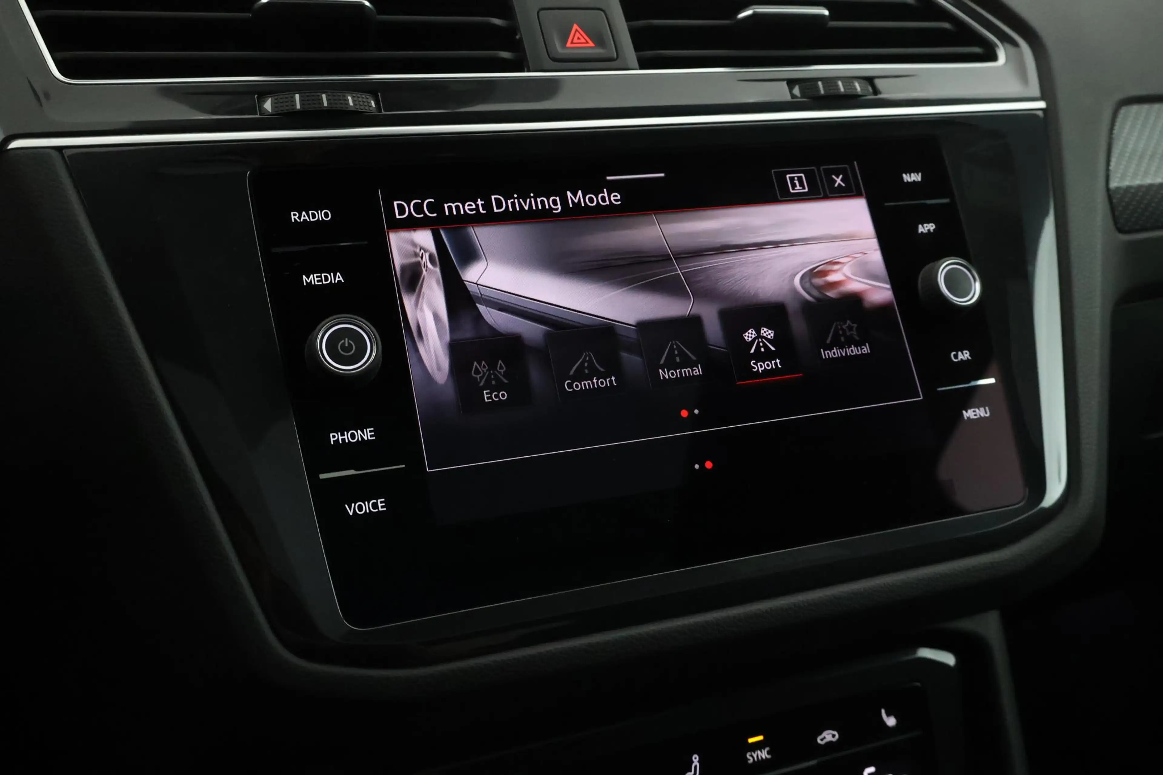 Volkswagen Tiguan 1.4 TSI 245pk eHybrid R-Line Business+ DCC Panoram — photo 34