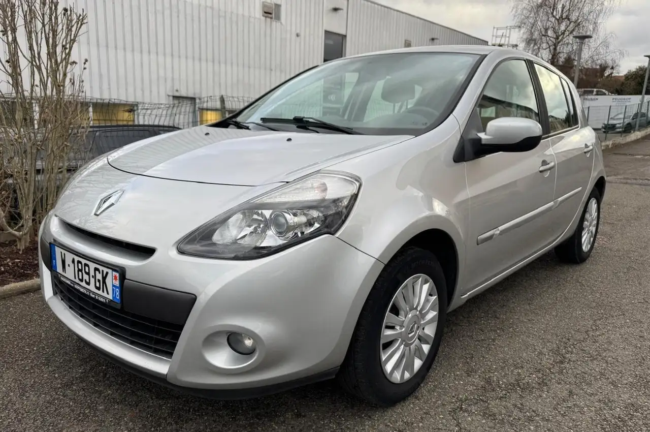 Renault Clio 3 1.2 75 CV. PACK  Dynamique TBEG GAR. M