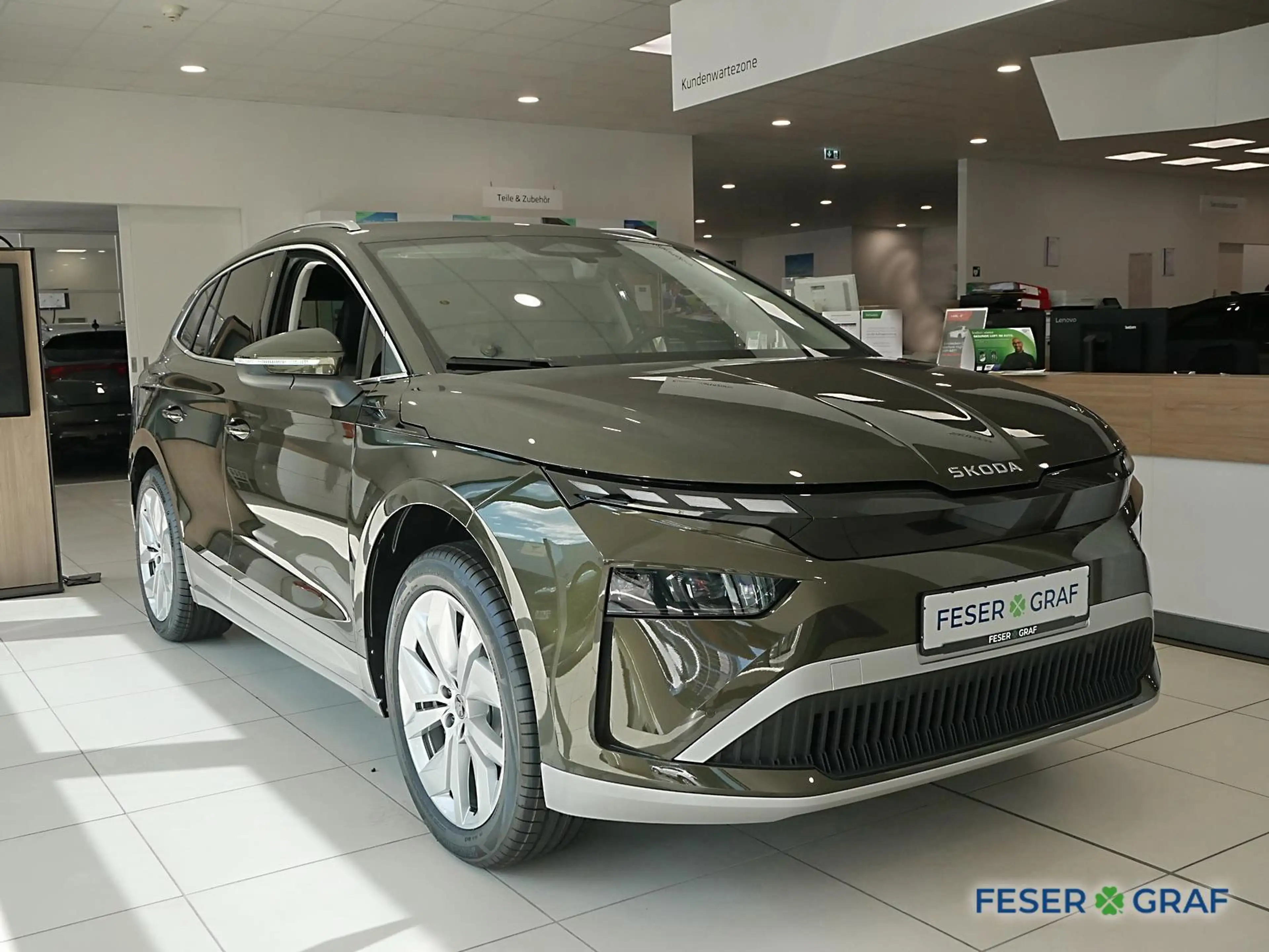 Skoda Enyaq Selection 60 - AHK,NAVI,KAMERA — photo 2