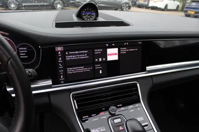 Porsche Panamera view 19