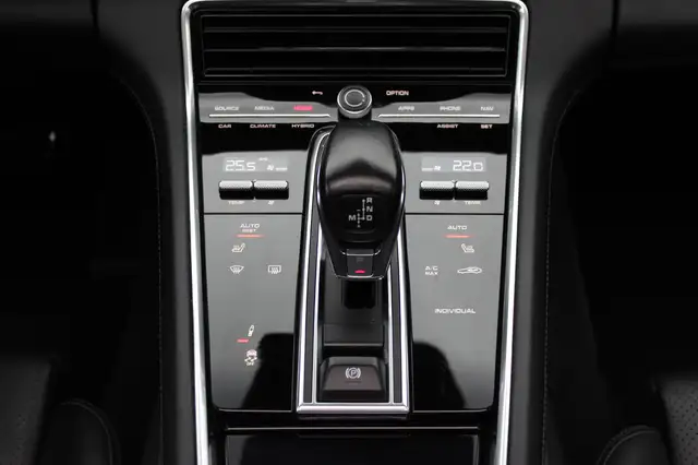 Porsche Panamera view 26