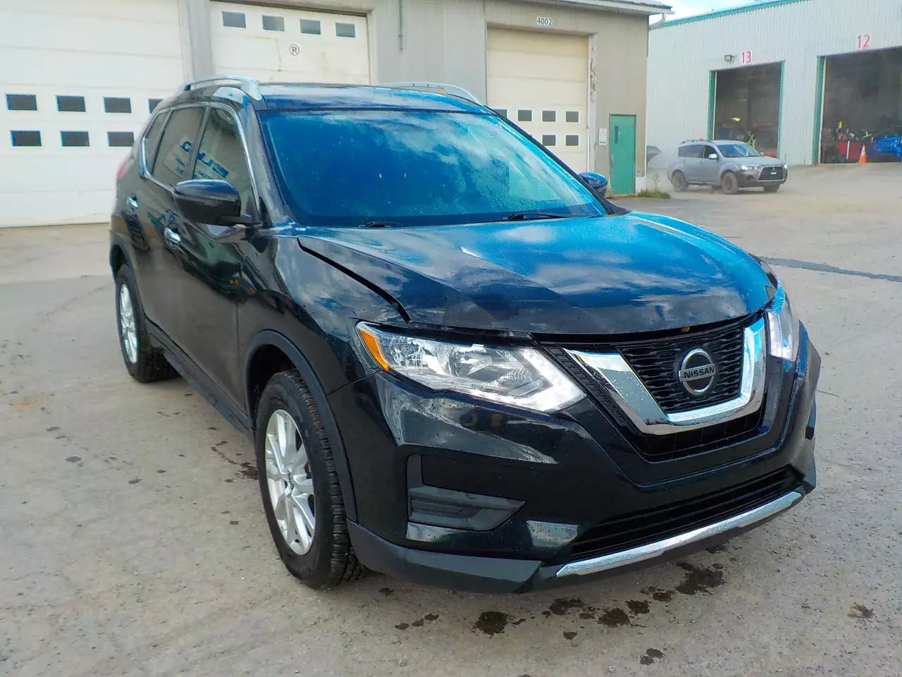 Nissan Rogue снимка Nissan Rogue