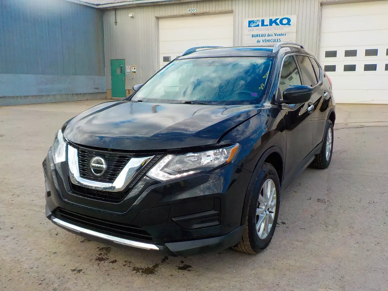 Nissan Rogue снимка Nissan Rogue
