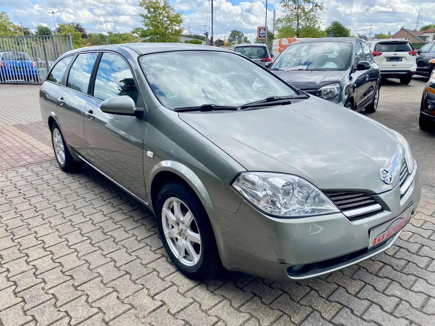 Nissan Primera Traveller Visia/ Gepflegter Zustand Silber - 1