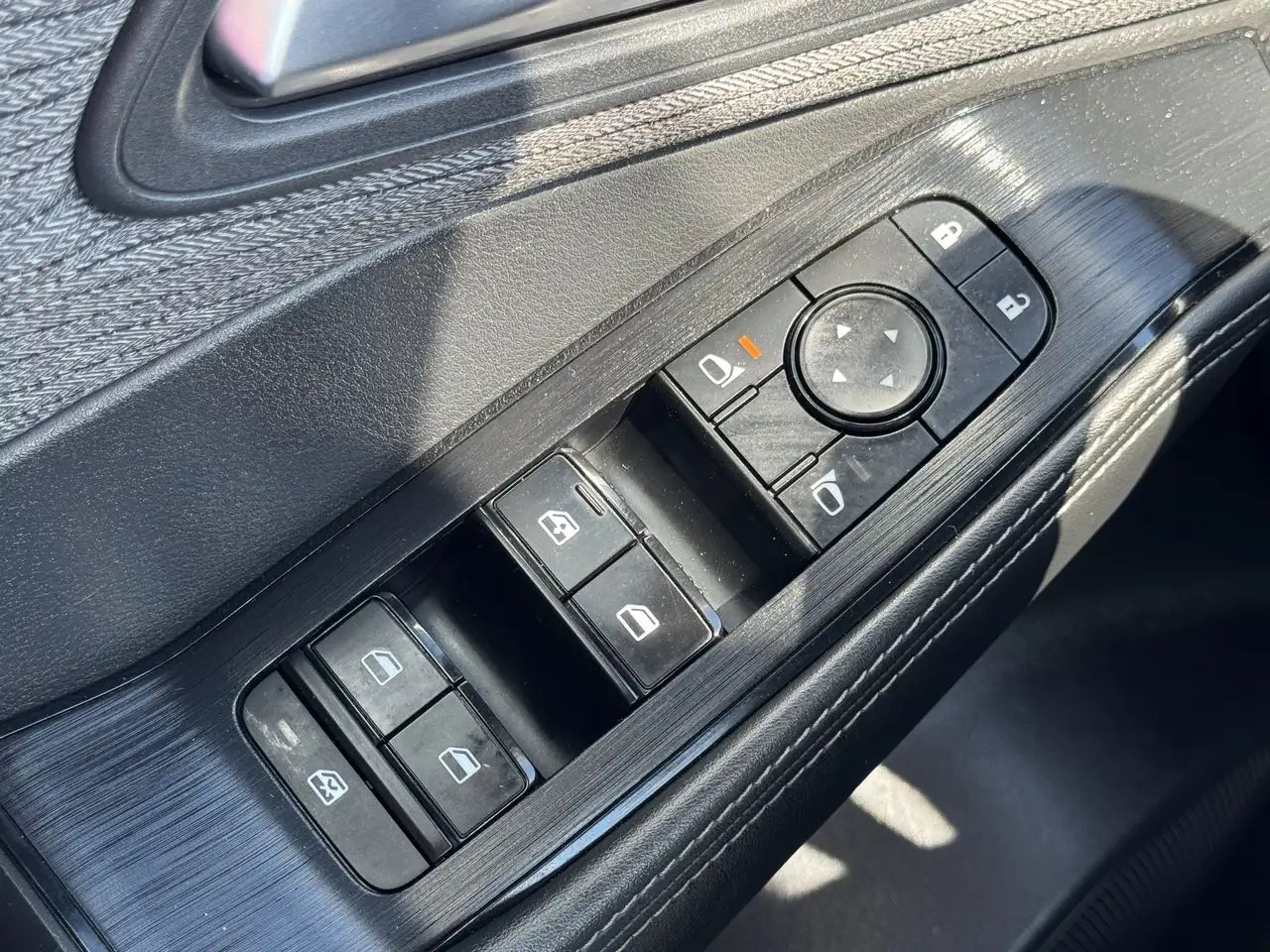 Nissan Rogue photo Nissan Rogue