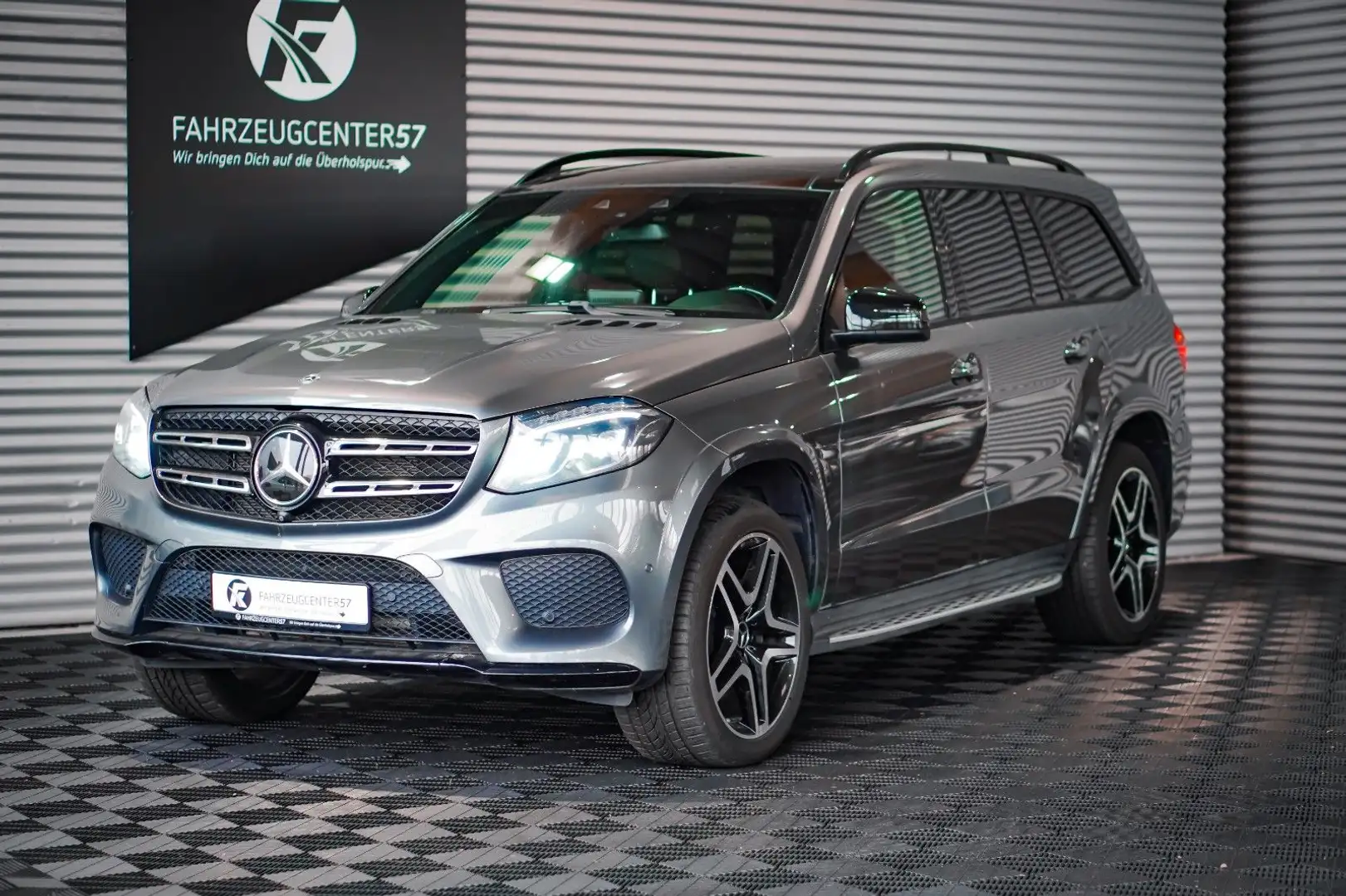 Mercedes-Benz GLS 500 4MATIC/ACC/360°/PANO/H&K/7-SITZER/APPLE Grau - 1
