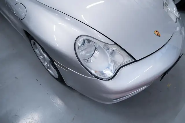 Porsche 911 view 12