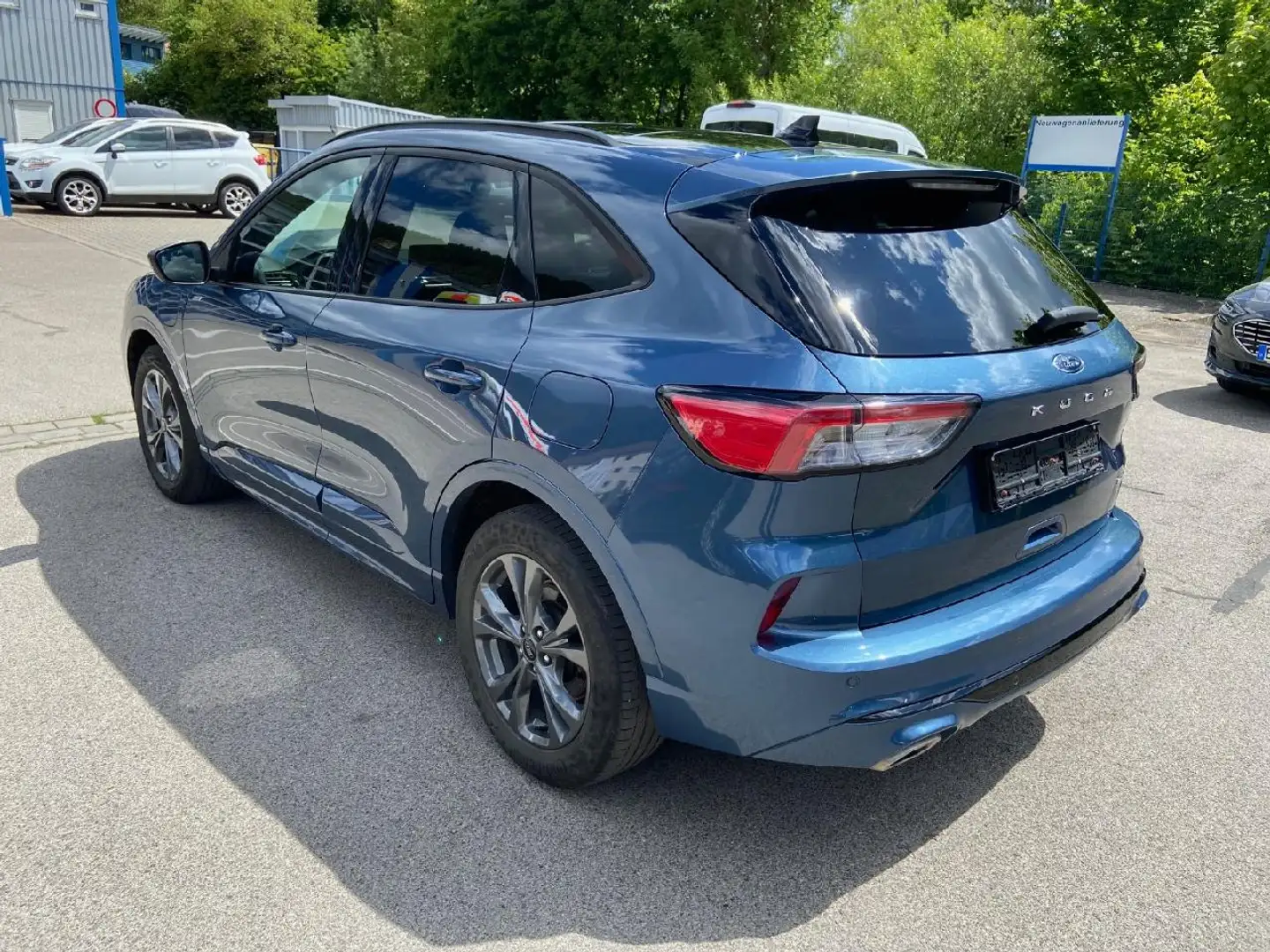 Ford Kuga Plug-In Hybrid ST-Line X - 2