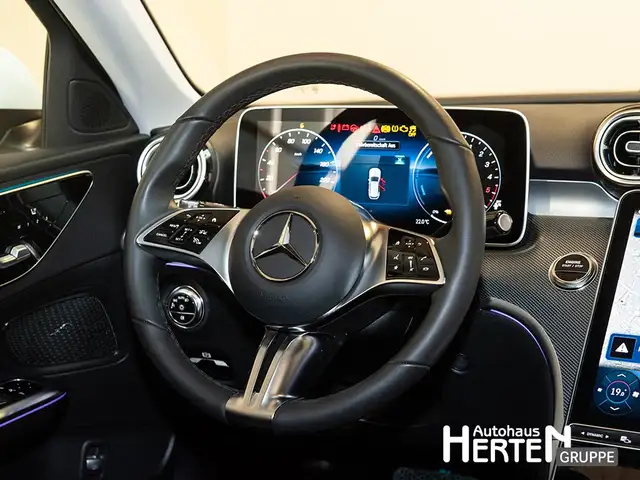 Mercedes-Benz C-Class view 7