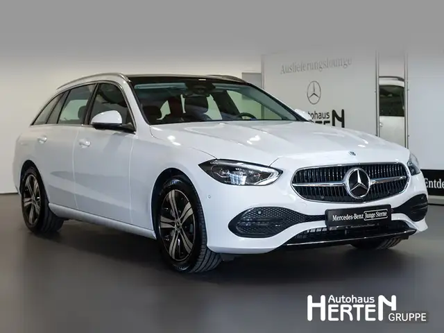 Mercedes-Benz C-Class view 3