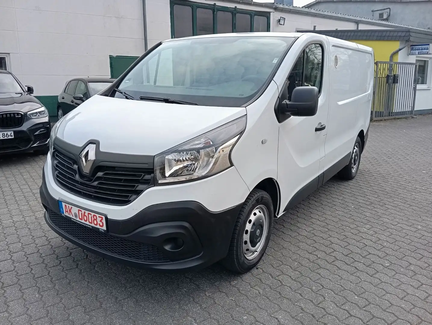 Renault Trafic 1.6 Klima PDC AHK Weiß - 1