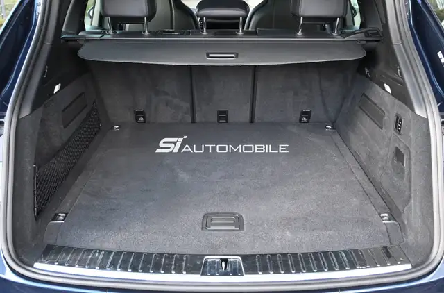 Porsche Cayenne view 15