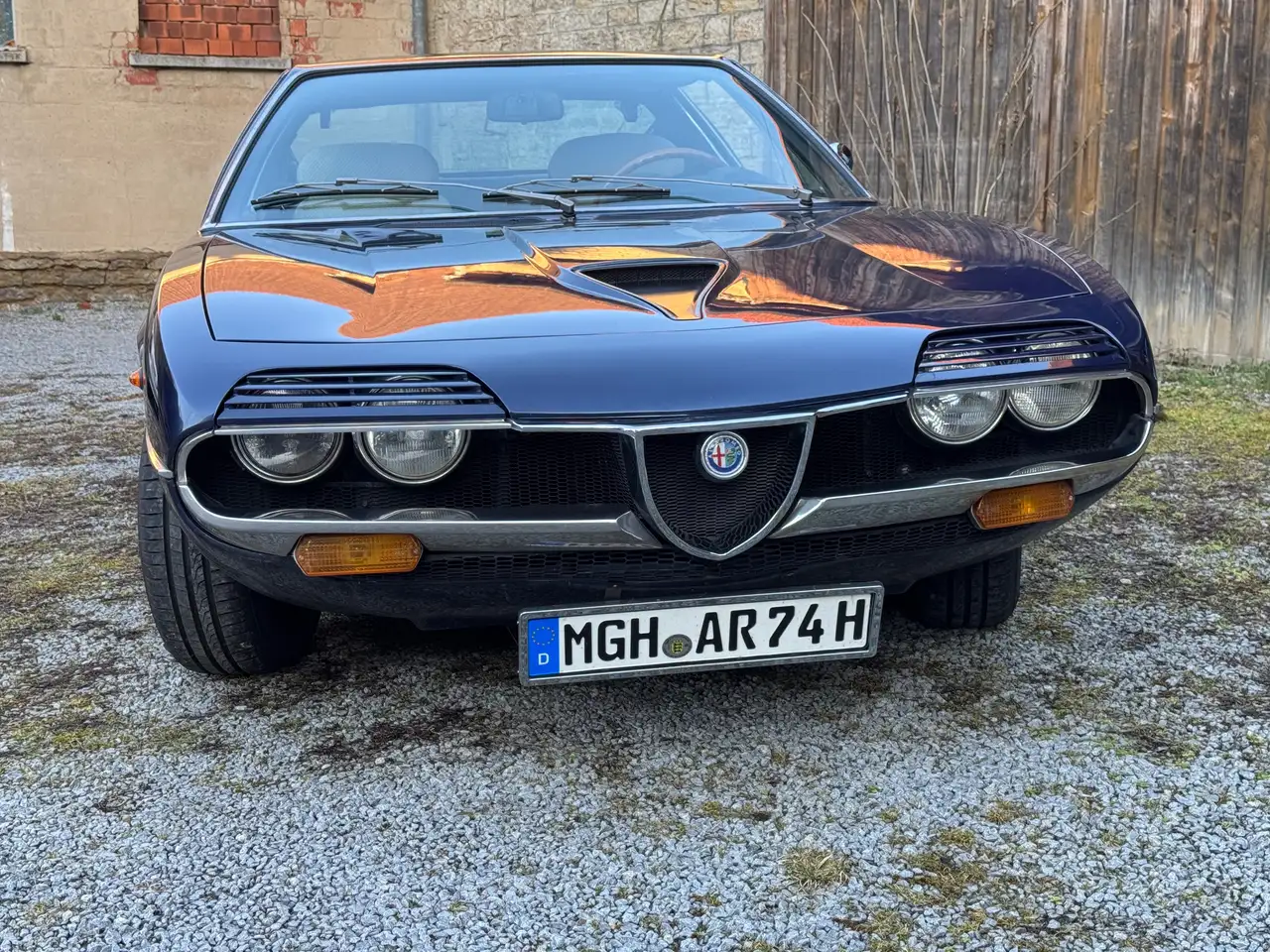 Alfa Romeo Montreal