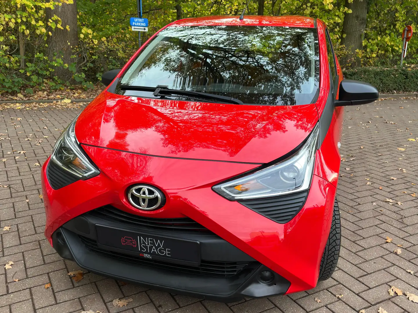Toyota Aygo Aygo 5-deurs AIRCO*DAB*BLUETOOTH*GARANTIE Rouge - 2