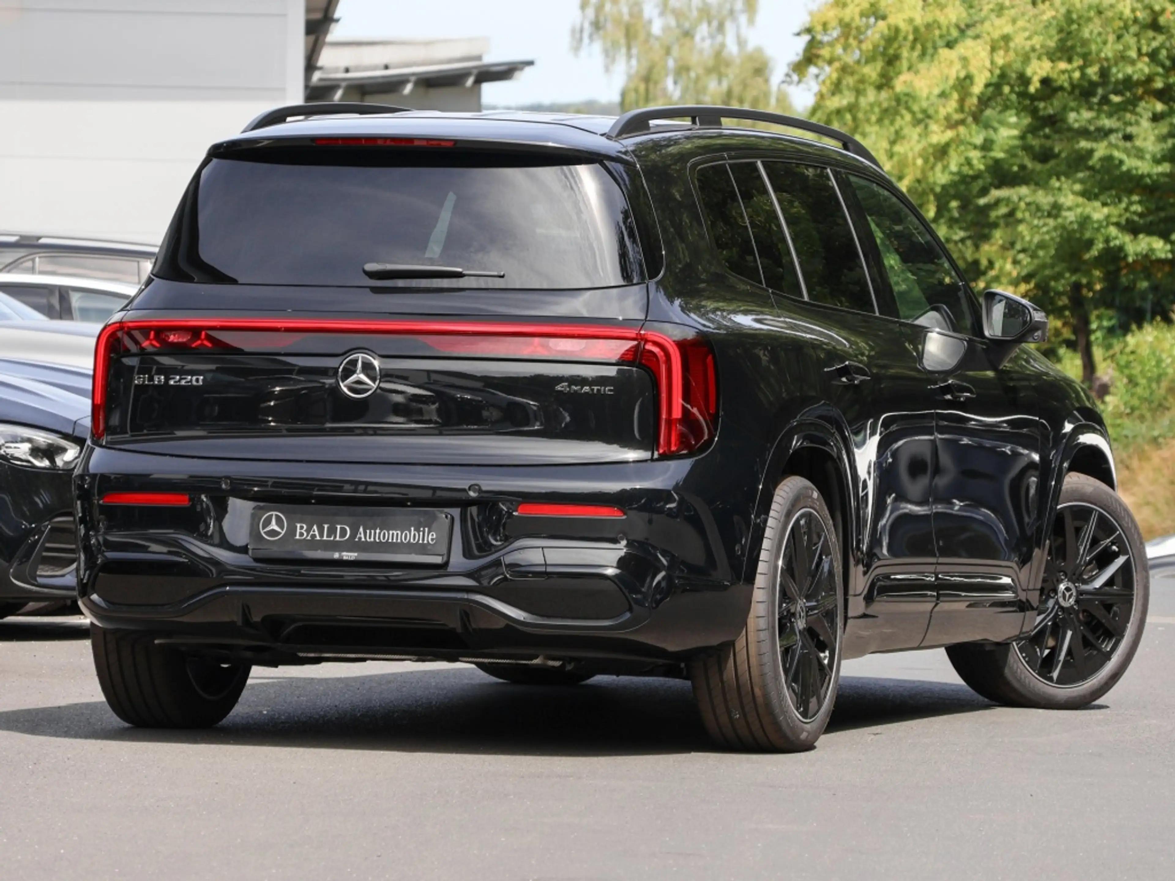 Mercedes-Benz GLB 220 4M AMG-Sport+Burm+Pano+Super+MLB+Memo — photo 3