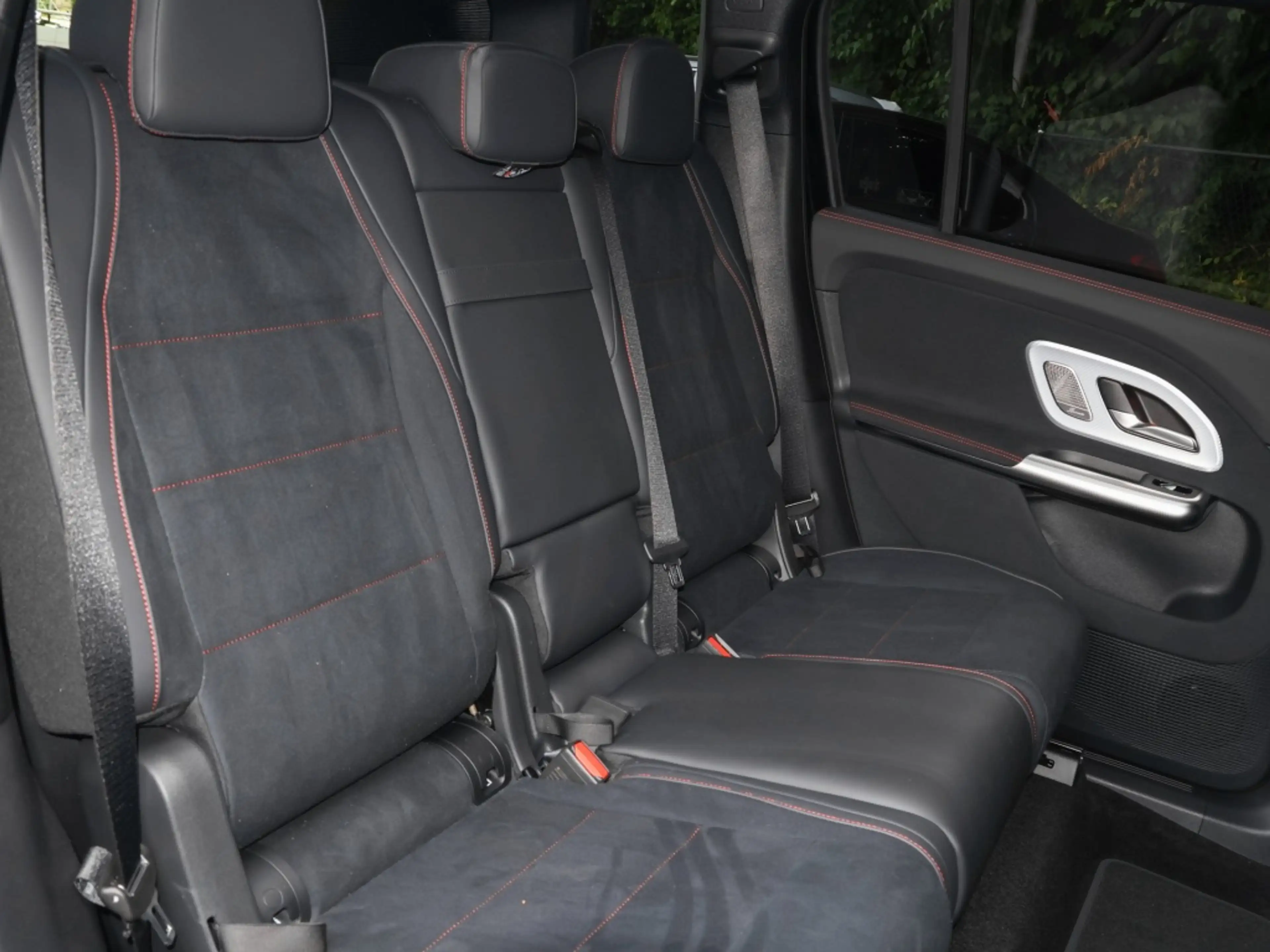 Mercedes-Benz GLB 220 4M AMG-Sport+Burm+Pano+Super+MLB+Memo — photo 7