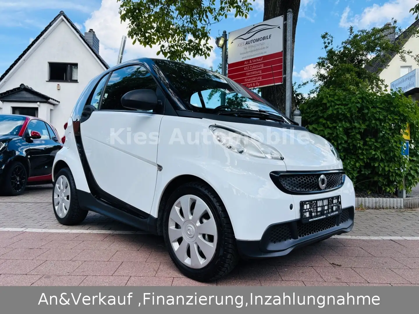 smart forTwo Coupe AUTOMATIK/ALLWETTER/RADIO/2.HAND Černá - 1